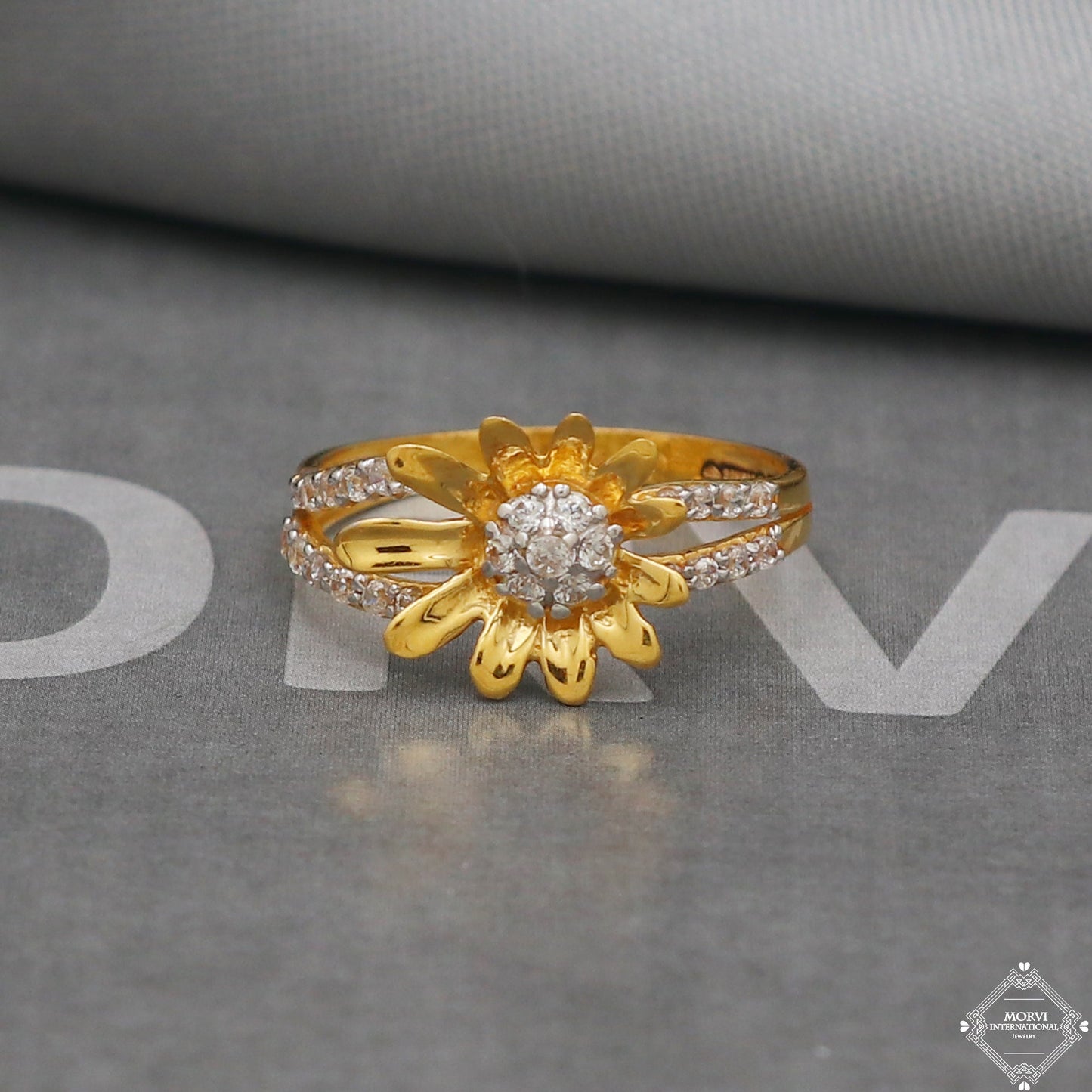 22k Yellow Gold Ring with Zircons, Handmade Indian Gold Ring, K5010