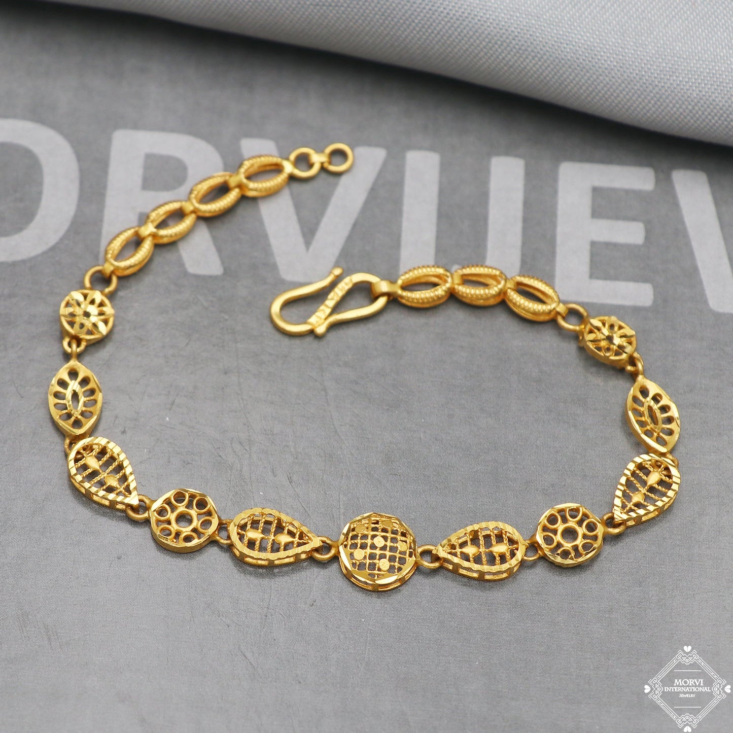 22k Gold Women Bracelet Jewelry, K5270