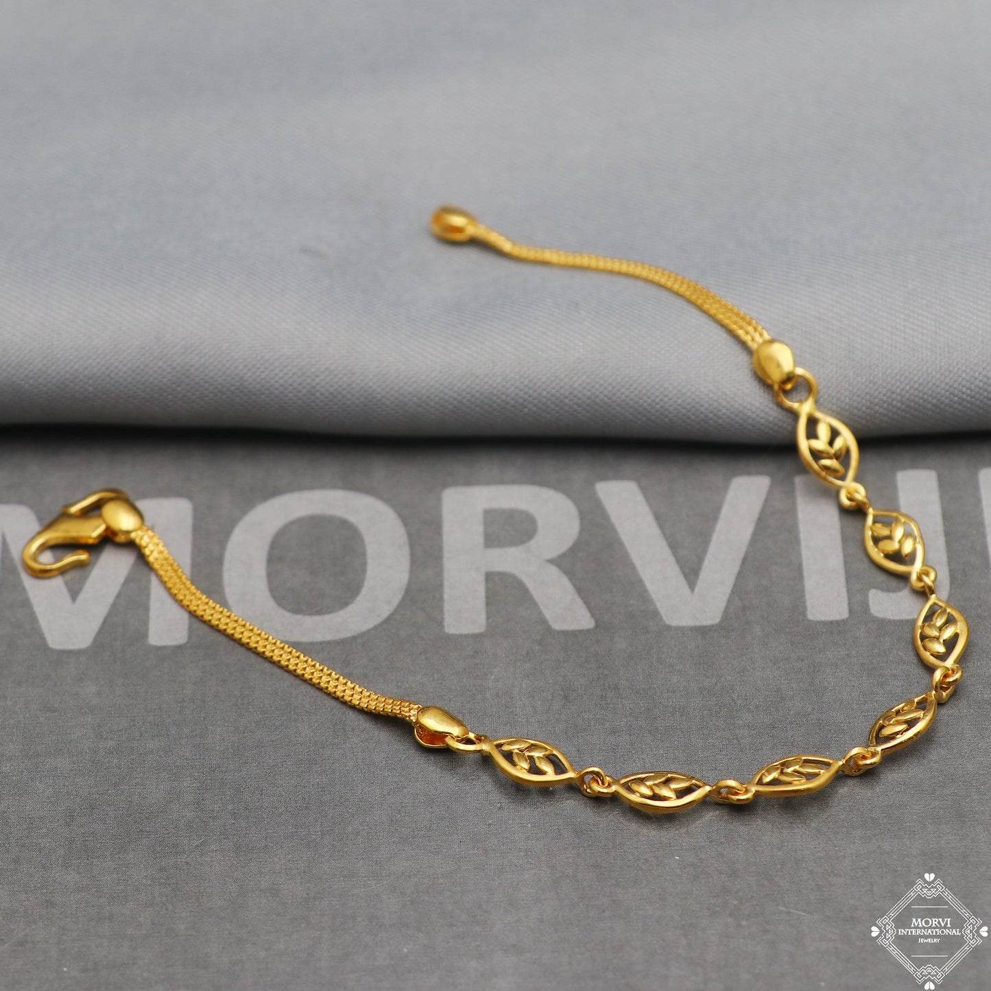 Floral 22k Yellow Gold Link Slim Women Bracelet 7 inches Indian Handmade Women Jewelry, K5349