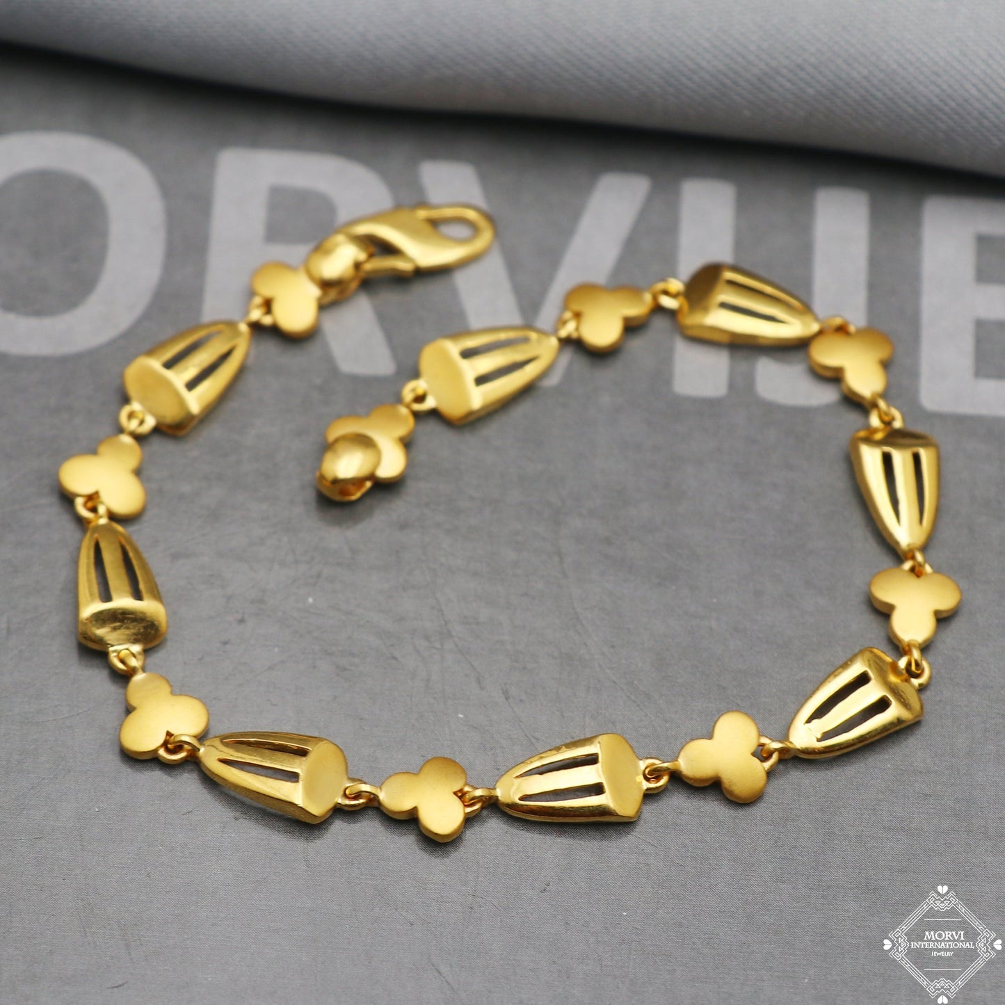 Fabulous 22k Yellow Gold Link Women Bracelet 7 inches Indian Handmade Women Jewelry, K5356