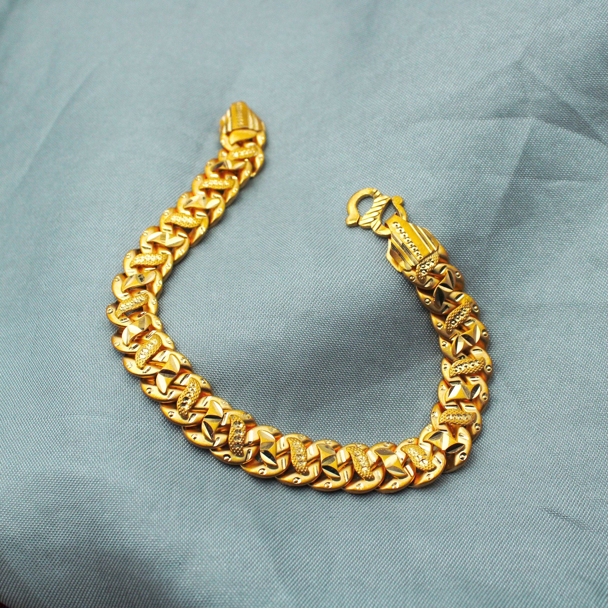 22K 18K YELLOW GOLD JEWELRY 